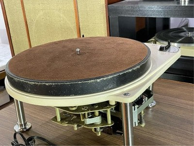 GARRARD 301 TURNTABLE, GREASE BEARING MODEL, 50HZ, MOUNTING BOLTS