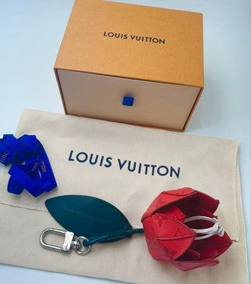 LOUIS VUITTON MP3388 BIJOU SAC MONOGRAM FLOWER CHARM LEATHER BAG KEYCHAIN USED
