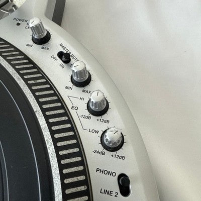 VESTAX QFO DJ TURNTABLE W/ SHURE M44-7 CARTRIDGE - TESTED, HAS CRACK
