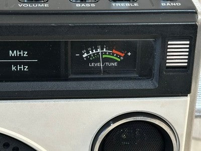 SONY CF-1980 BOOMBOX RADIO CASSETTE RECORDER RARE COLOR WHITE JAPAN