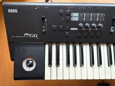 KORG M50 61 KEY SYNTHESIZER WORKSTATION KEYBOARD W PEDAL AC ADAPTER TESTED