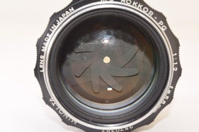 MINOLTA MC ROKKOR-PG 58MM F1.2 LARGE-APERTURE LENS FOR PARTS NOT WORKING