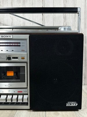 SONY CFS-V8 VINTAGE BOOMBOX RADIO CASSETTE PLAYER 1979 RETRO JAPAN