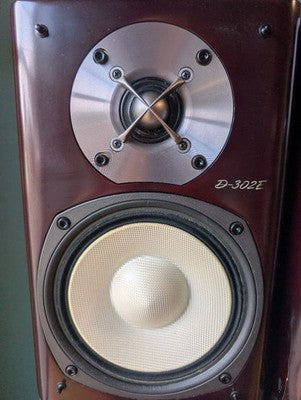 ONKYO D-302E SPEAKER SYSTEM PAIR - TESTED WORKING, ONE SPEAKER HAS SCRATCHES