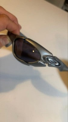 OAKLEY PLATE VINTAGE SUNGLASSES BLACK IRIDIUM LENSES DARK SILVER FRAME