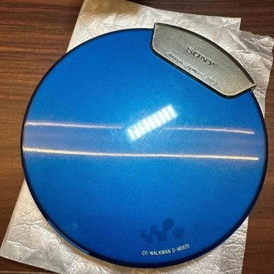SONY CD WALKMAN D-NE820 ATRAC3PLUS MP3 PLAYER EXCELLENT UNUSED /W BOX JAPAN