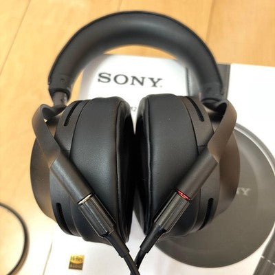 SONY MDR-Z7M2 HI-RES AUDIO OVER-EAR HEADPHONES PREMIUM SOUND USED GOOD USED
