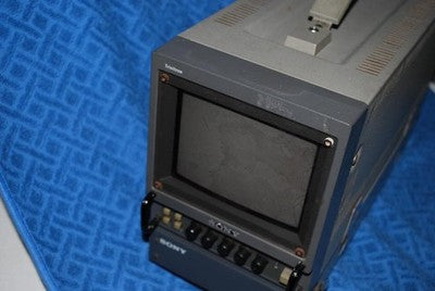 SONY PVM-6041Q TRINITRON COLOR VIDEO MONITOR 6" CRT PRO DISPLAY FOR PARTS