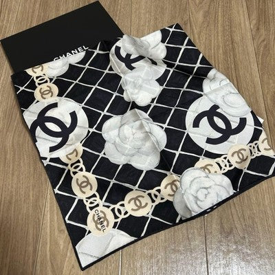 CHANEL CAMELLIA FLORAL SILK SCARF BLACK WHITE 90×90CM WITH BOX