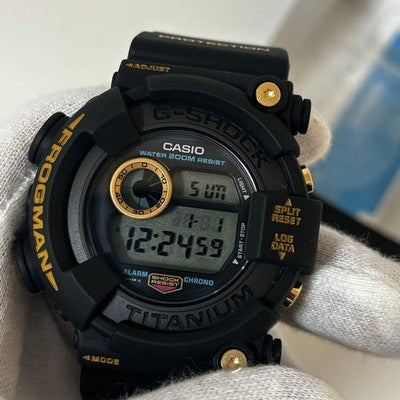 G-SHOCK FROGMAN '99 DW-8200BU-9AT BLACK X GOLD W/MANUAL TESTED JAPAN USED F/S