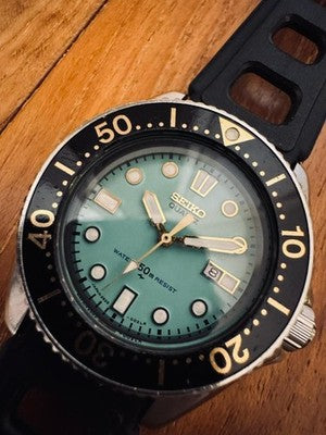 SEIKO 2625-0010 VINTAGE DIVER WATCH MINT GREEN 1984 QUARTZ ORIGINAL BAND RARE