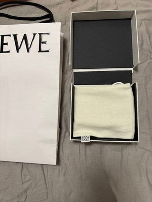 SUNA FUJITA LOEWE COLLABORATION HAMSTER COIN CARD HOLDER (NAPA CALF) MINT