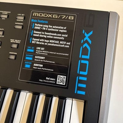 YAMAHA MODX6 61 KEY SYNTHESIZER EXCELLENT CONDITION WITH ACCESSORIES W/ ADAPTER