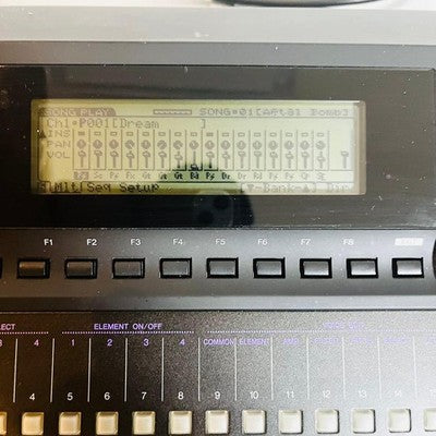 YAMAHA W5 SYNTHESIZER KEY WORKSTATION MIDI KEYBOARD TESTED EXCELLENT CONDITIONX