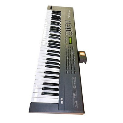 ROLAND JV-30 VINTAGE SYNTHESIZER 61 KEY KEYBOARD WITH AC ADAPTER EXCELLENT