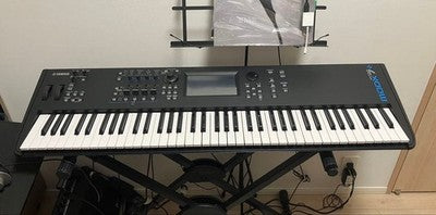 YAMAHA MODX7+ 76-KEY MUSIC SYNTHESIZER W/ SOFT CASE & ADAPTER