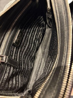 PRADA 2VF052 BLACK SAFFIANO LEATHER CLUTCH BAG - COMPACT, ZIPPER CLOSURE, CARD