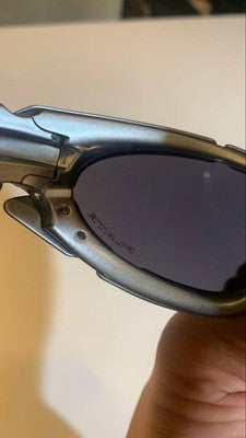 OAKLEY PLATE VINTAGE SUNGLASSES BLACK IRIDIUM LENSES DARK SILVER FRAME