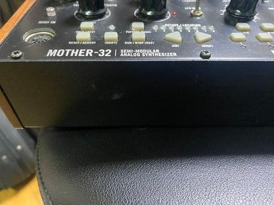 MOOG MOTHER-32 SEMI MODULAR ANALOG SYNTHESIZER USED  TESTED WORKING