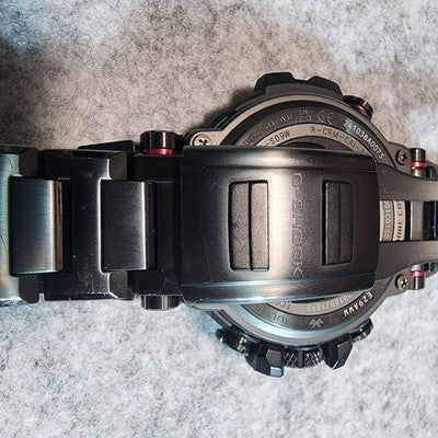 CASIO G-SHOCK MTG-B1000XBD-1AJF PREMIUM CARBON BEZEL TOUGH SOLAR WATCH