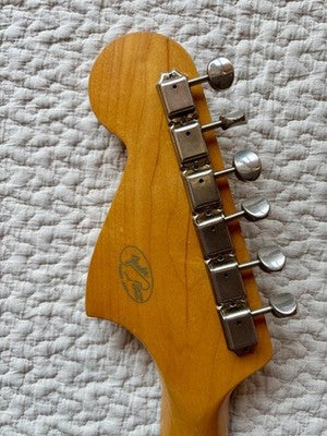 FENDER BASS VI ELECTRIC BASS GUITAR SUNBURST WITH SOFT CASE
