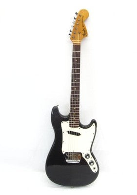 FENDER MUSICMASTER 1977 VINTAGE MOD ELECTRIC GUITAR W/ HARD CASE