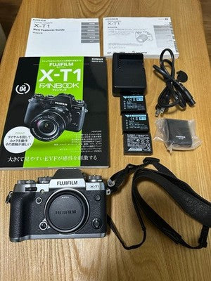 FUJIFILM X-T1 GRAPHITE SILVER, WITH FAN BOOK DIGITAL CAMERA
