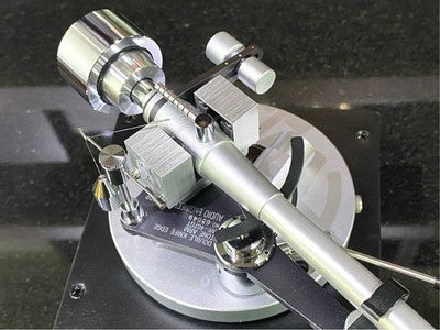 SAEC WE-407/GT TONE ARM WITH ORIGINAL SHELL, SAEC CABLE, AND ORIGINAL BOX