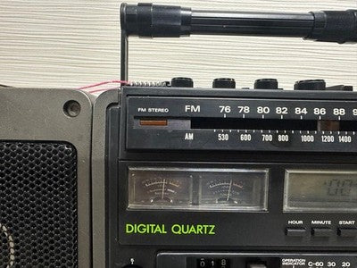 HITACHI TRK-9050 PERDISCO BOOMBOX SEPARABLE STEREO CASSETTE AS IS