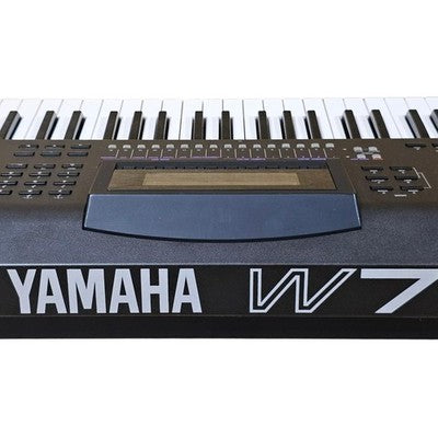 YAMAHA W7 61-KEY WORKSTATION SYNTHESIZER MADE IN JAPAN W/ ORIGINAL HARD CASE