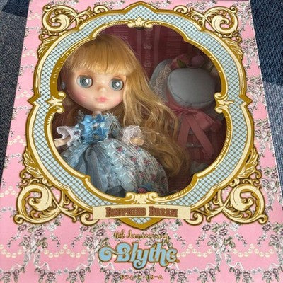 TAKARA NEO BLYTHE DAUPHINE DREAM CWC EXCLUSIVE 14TH ANNIVERSARY DOLL W/BOX USED