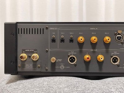 ESOTERIC D-70VU DAC HIGH END DIGITAL ANALOG CONVERTER JAPAN TESTED 100V AS IS