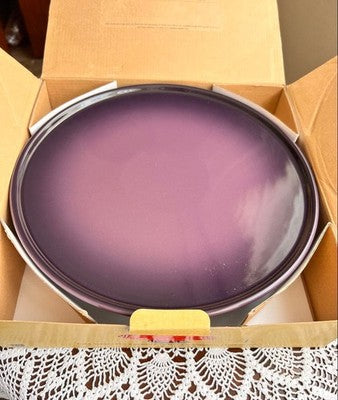LE CREUSET CAKE STAND 30CM CASSIS LEGENDARY COLOR DISCONTINUED RARE COLLECTIBLE