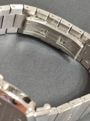 GUCCI GRIP WATCH 38MM YA157410 STAINLESS STEEL SILVER UNUSED W/ BOX & PAPERS