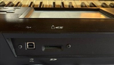 KORG KROME-73 73-KEY WORKSTATION SYNTHESIZER W/ CASE PEDAL ADAPTER FROM JAPAN