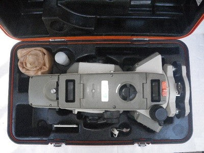 NIKON GF-10 TOTAL STATION - ANGLE & DISTANCE - FOR PARTS OR NOT WORKING