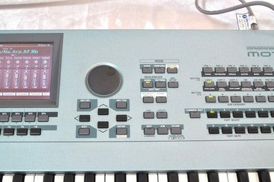 YAMAHA MOTIF XS7 76-KEY MUSIC PRODUCTION SYNTHESIZER W/ HARD CASE FROM JAPAN