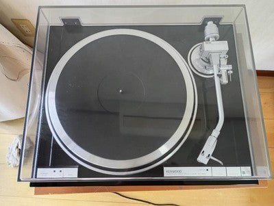 KENWOOD KP-9010 TURNTABLE RECORD PLAYER QUARTZ DIRECT DRIVE JAPAN