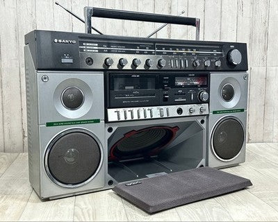 SANYO MR-X20 BOOMBOX RETRO SHOWA ERA 1981 RADIO CASSETTE PLAYER