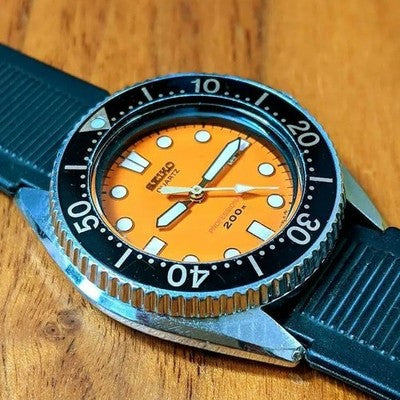 SEIKO PROFESSIONAL 2A22-0170 MINI DIVER 200M QUARTZ WATCH RARE VINTAGE JAPAN
