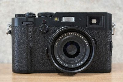 FUJIFILM X100F BLACK 24.3MP APS-C DIGITAL CAMERA HYBRID VIEWFINDER JAPAN
