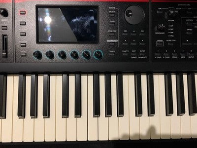 ROLAND FANTOM-08 88 KEY MUSIC WORKSTATION KEYBOARD W/ CASE PEDAL TESTED JAPAN