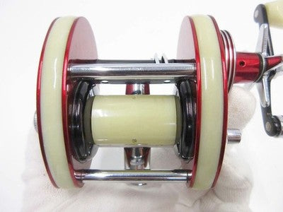 J.A.COXE BRONSON INVADER 26 BAITCASTING REEL MADE IN USA FISHING NEAR MINT