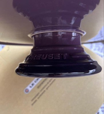 LE CREUSET CAKE STAND 30CM CASSIS LEGENDARY COLOR DISCONTINUED RARE COLLECTIBLE