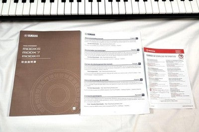 YAMAHA MODX6 61 KEY SYNTHESIZER W ORIGINAL CASE AC ADAPTER EXCELLENT JP