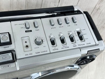 SHARP GF-303ST RADIO CASSETTE BOOMBOX RETRO SHOWA ERA W/ ORIGINAL COVER TESTED