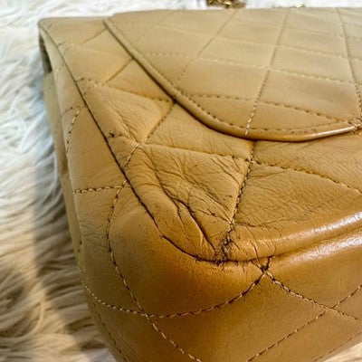 CHANEL MATELASSE LAMBSKIN BEIGE SHOULDER BAG TURN LOCK W FLAP AUTH CARD VTG
