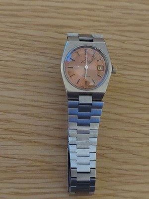 OMEGA GENEVE AUTOMATIC PINK GOLD DIAL DATE RARE DIAL LADIES WATCH VINTAGE