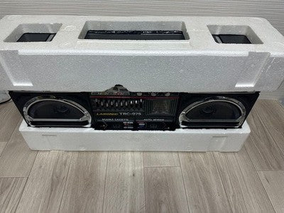 LASONIC TRC-975 VINTAGE BOOMBOX RADIO CASSETTE PLAYER W/ ORIGINAL BOX WORKING