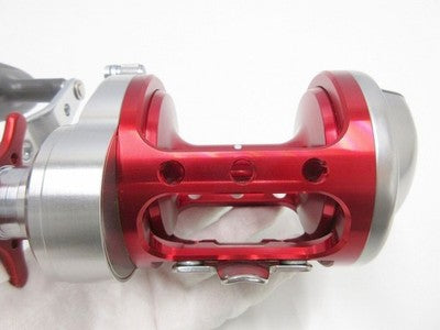 DAIWA TOURNAMENT ISHIDAI Z50 BAITCASTING REEL LURE FROM JAPAN RED SILVER MINT